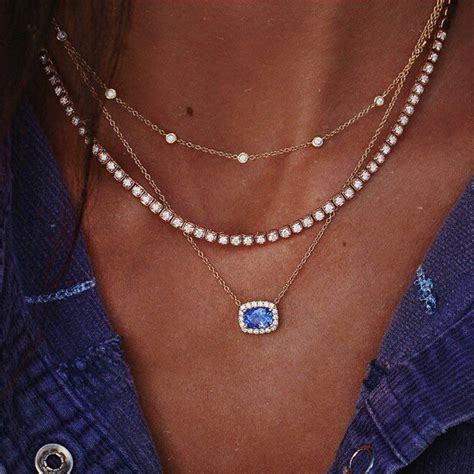 layered necklace for blue dress.